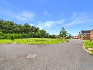 Surrounding/View- click for photo gallery